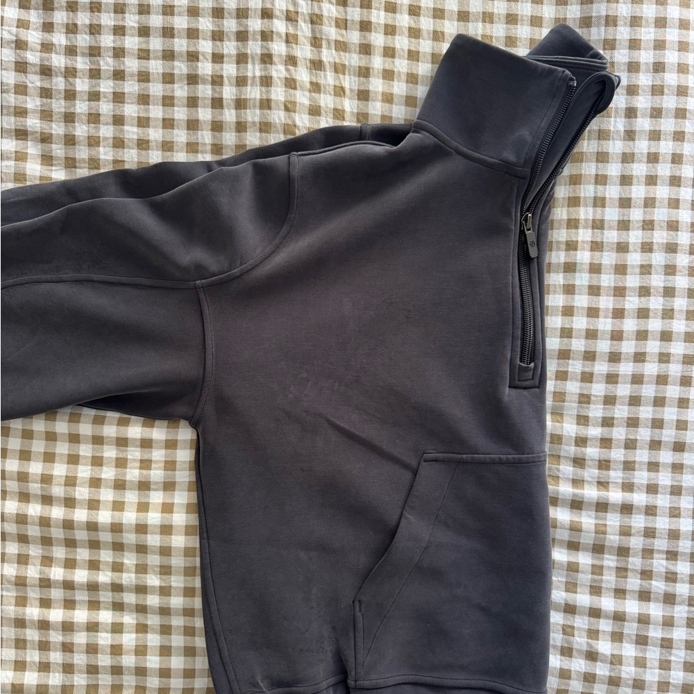lululemon athletica Women's Gray Zip-Up Top - Picture 3 of 3